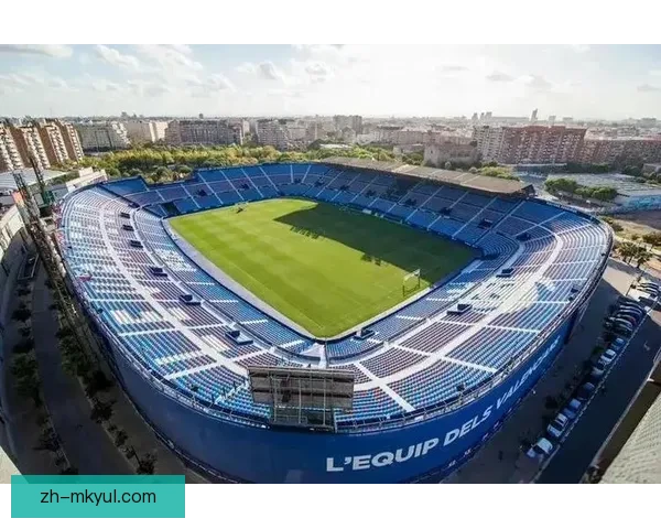 瓦伦西亚两球胜莱万特双星闪耀